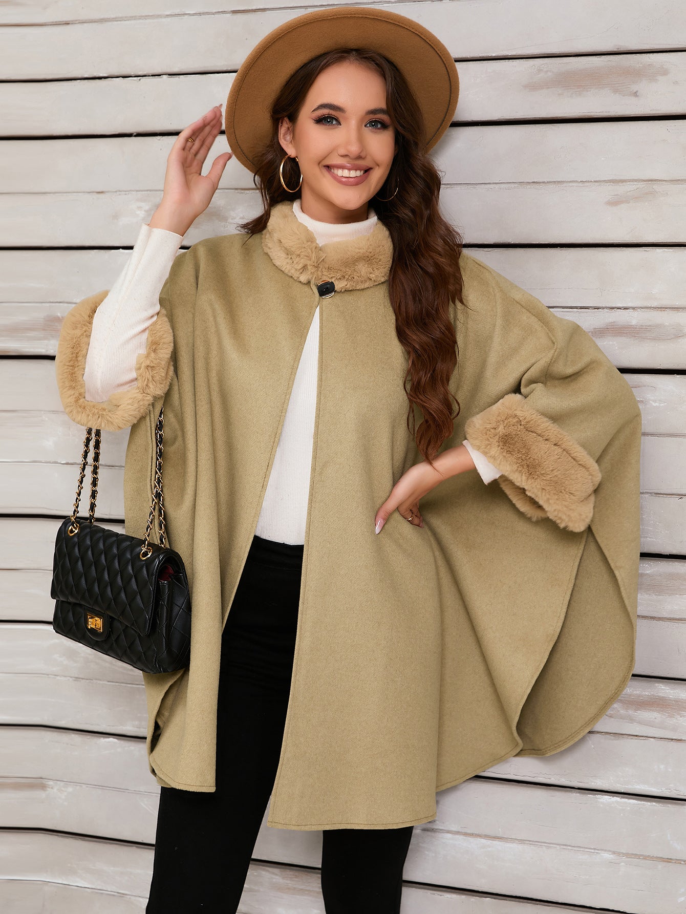 Elegant Poncho with Faux Fur Trim for Stylish Winter Evenings